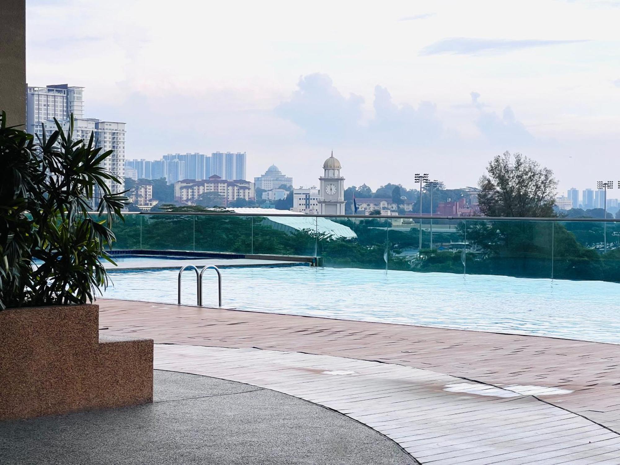 ג'והור בהרו Paragon Residence 2Br4Pax Sleek Stay Nr Ciq Midvalley By Our Stay מראה חיצוני תמונה